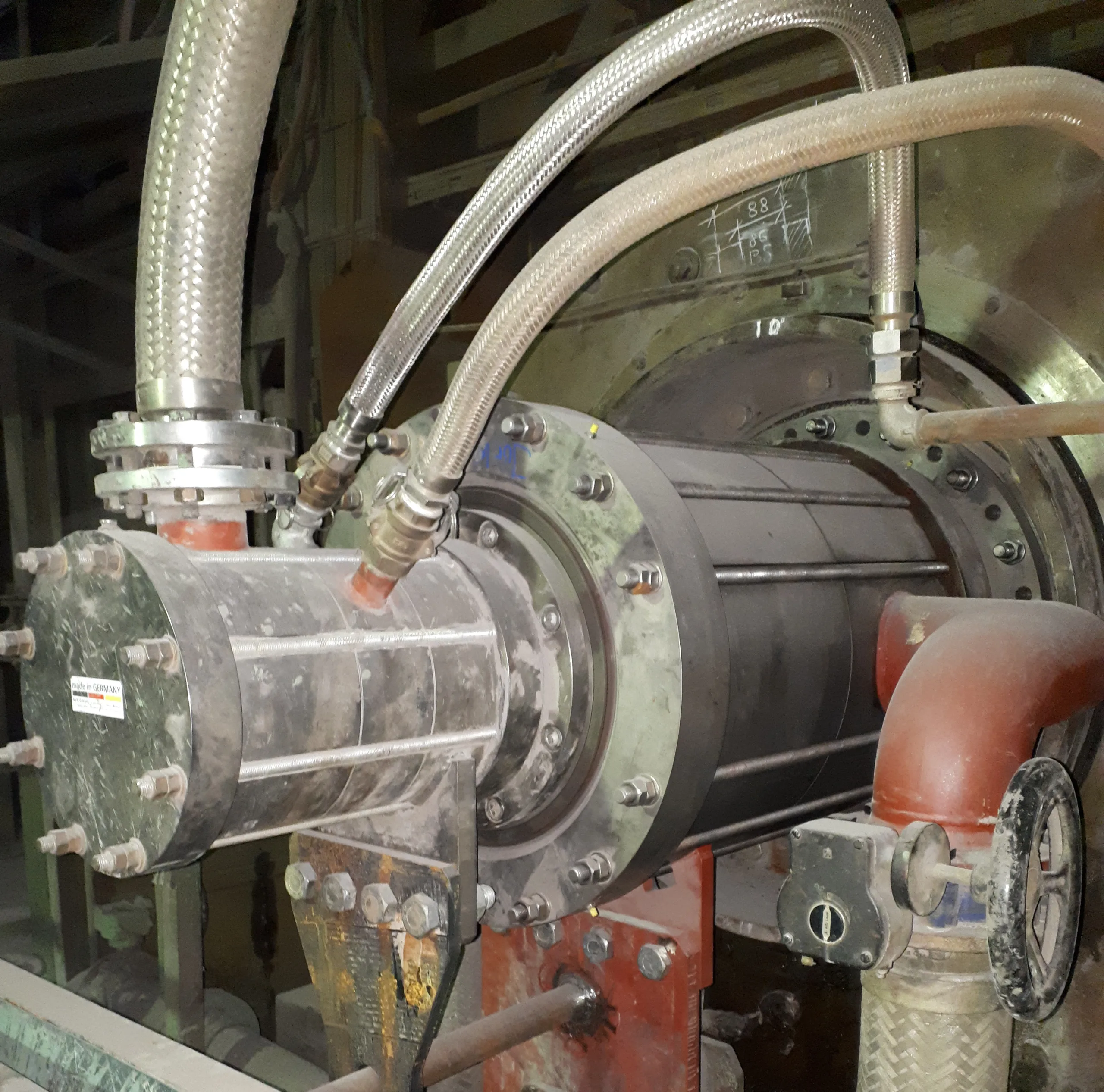 ATN rotary union with hose connections on an industrial machine