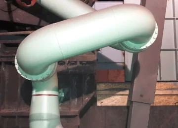 Green-coated pipework with swivel joints