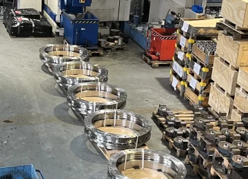 Swivel joints in the ATN production hall