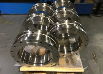 Stacked large flanged swivel joints
